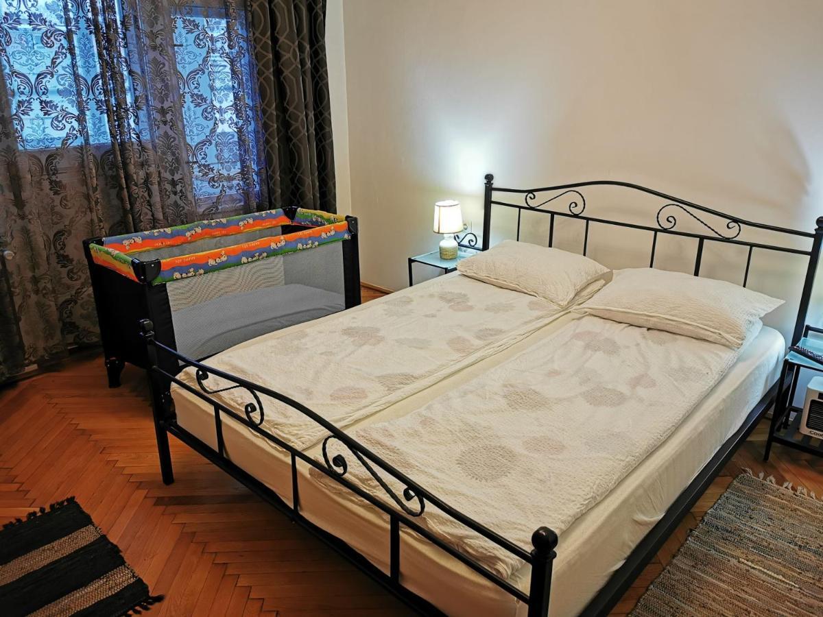 Apartament Hunter Apartment Клуж-Напока Екстериор снимка