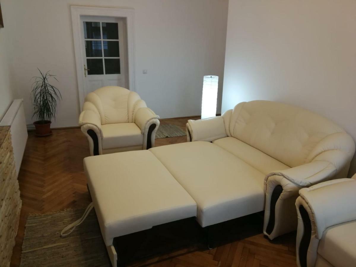 Apartament Hunter Apartment Клуж-Напока Екстериор снимка