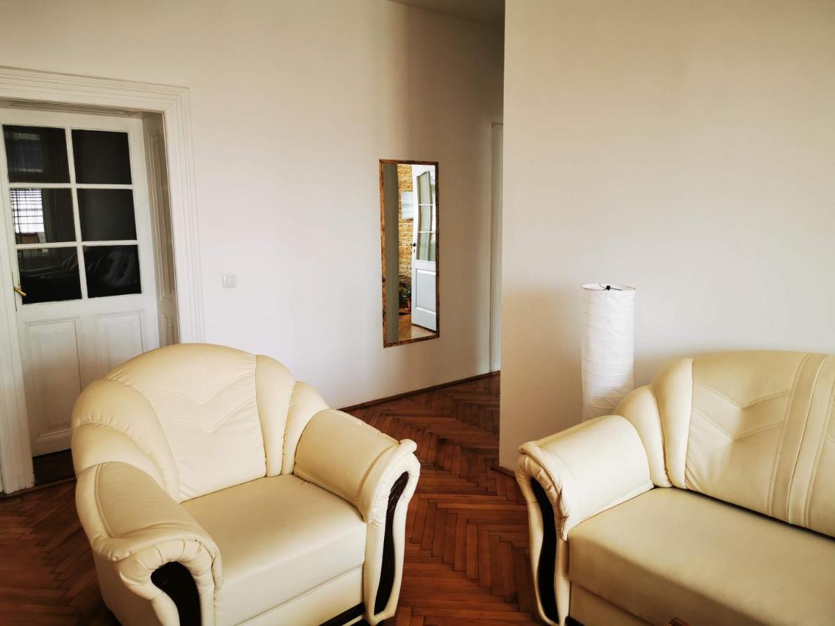 Apartament Hunter Apartment Клуж-Напока Екстериор снимка